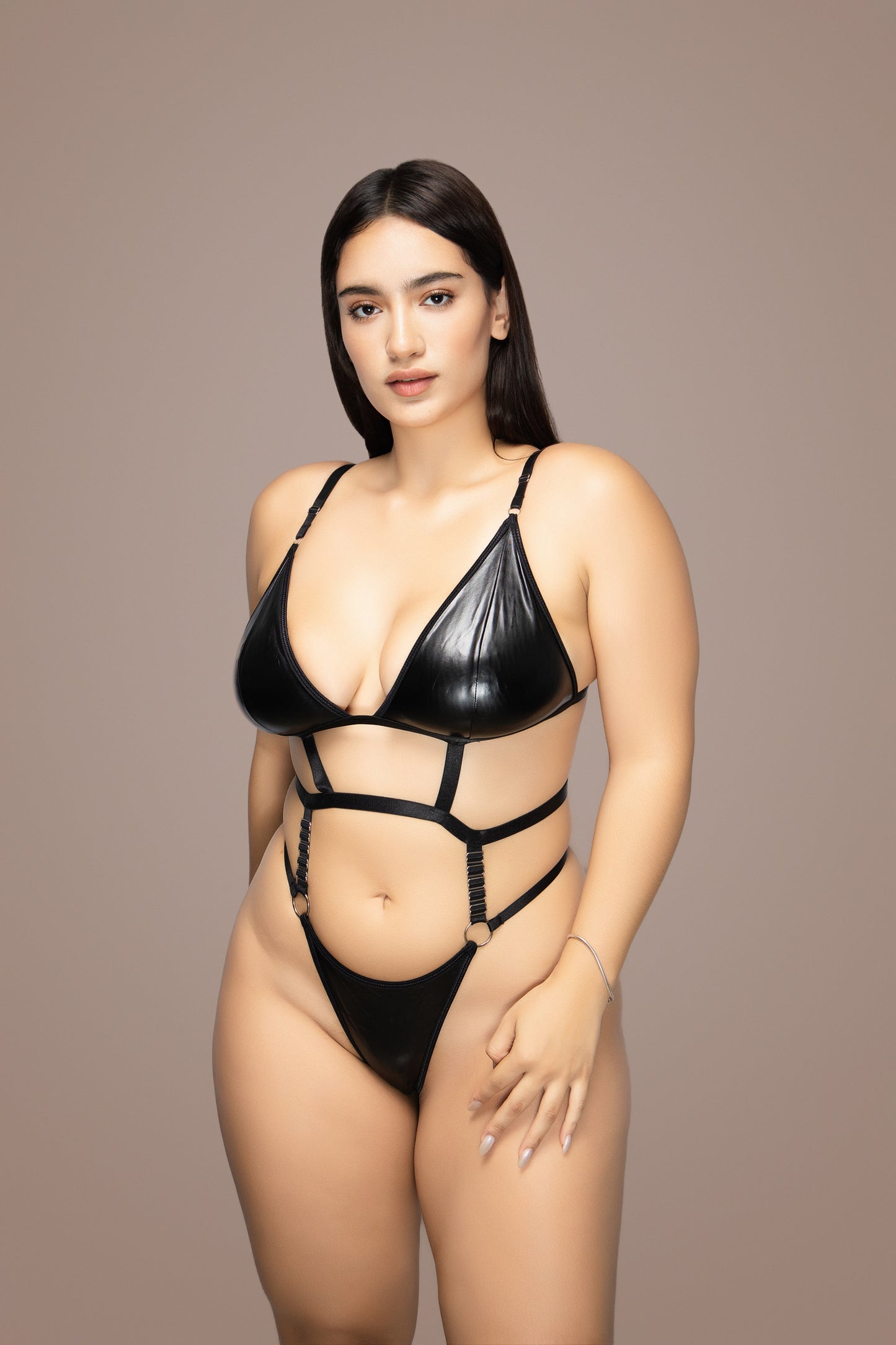 Set de liguero Corina negro con medias