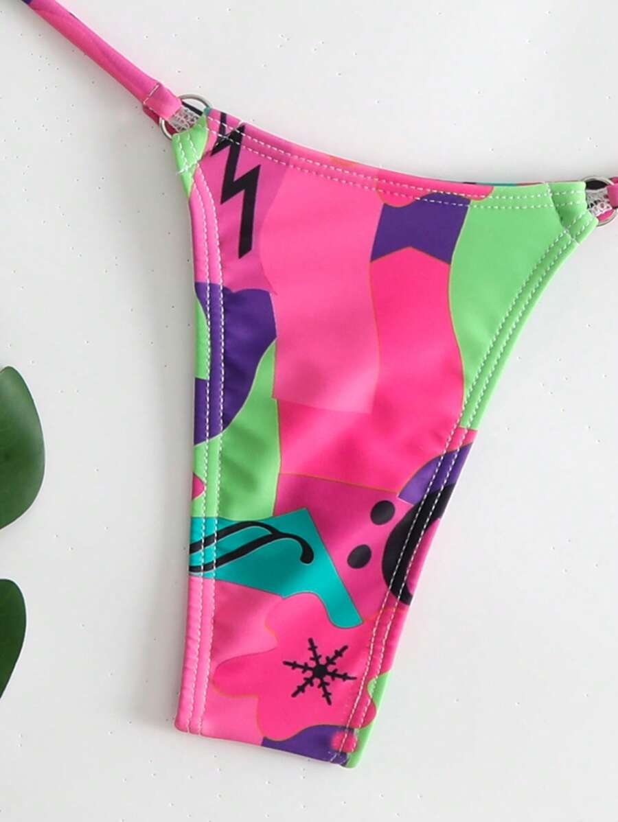 Bikini con estampado fucsia desigual