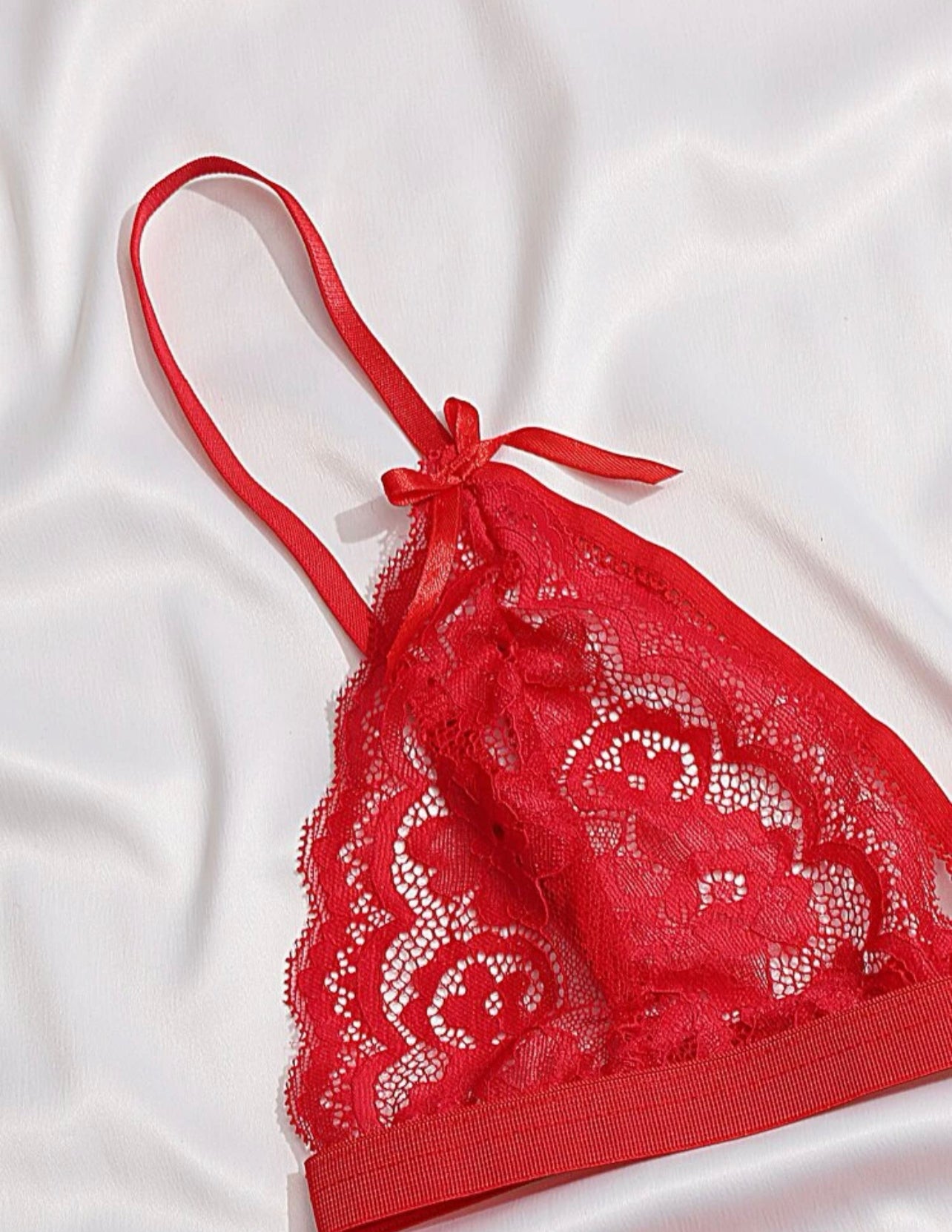 Liguero rojo con medias Anika
