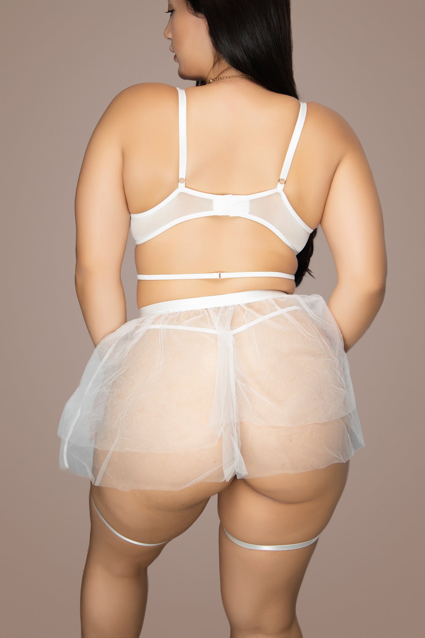 Set de lencería floral Rosa transparente 4 piezas incluye ligas