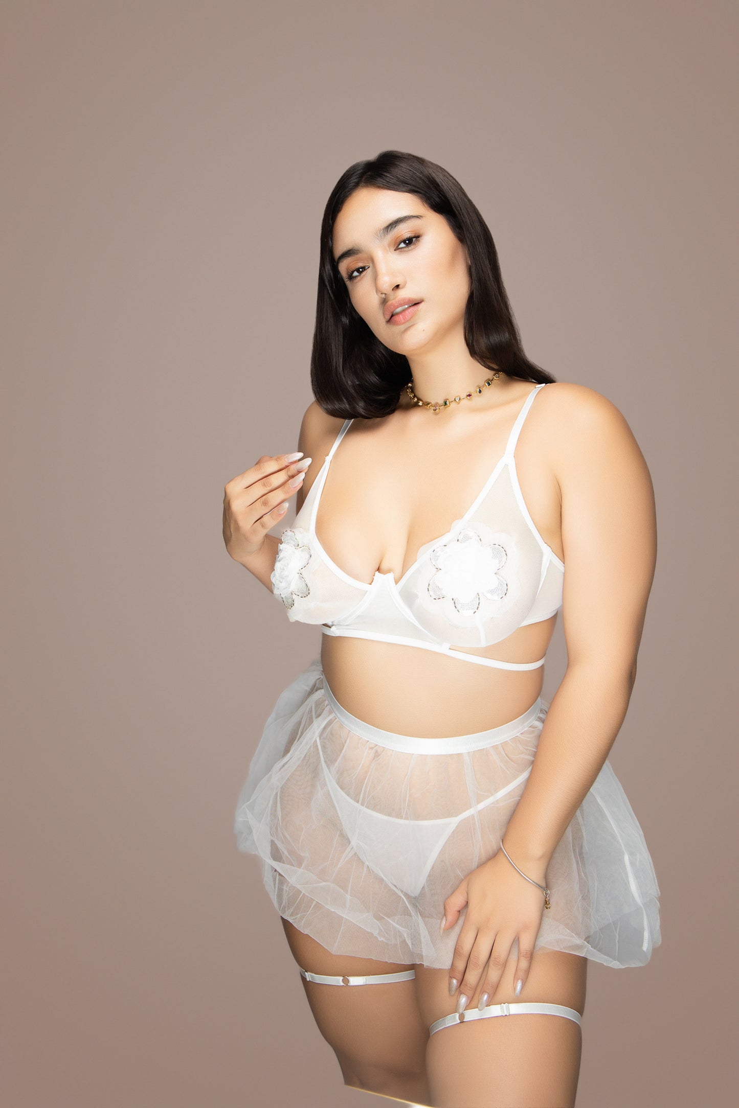 Set de lencería floral Rosa transparente 4 piezas incluye ligas