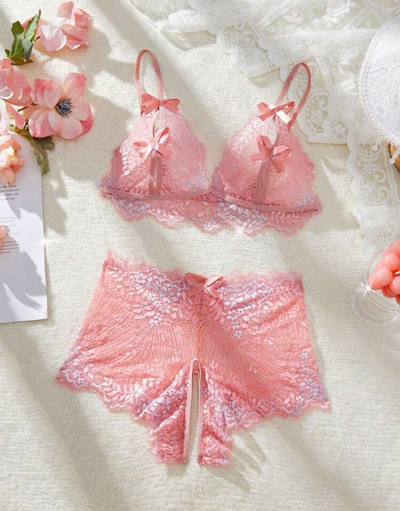 Conjunto de lencería rosa sin entrepierna Alba
