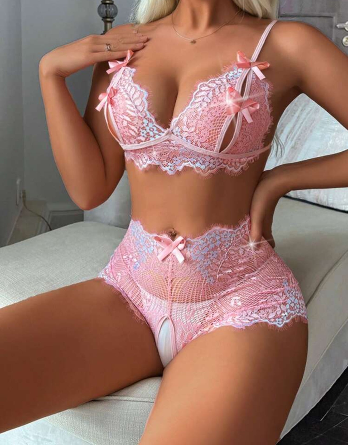 Conjunto de lencería rosa sin entrepierna Alba