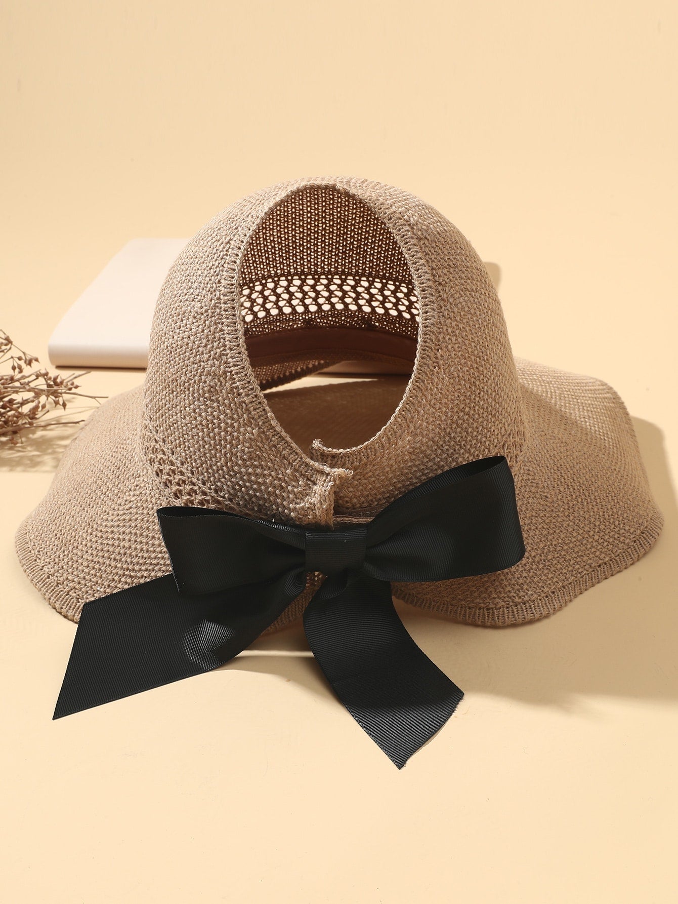 Sombrero de sol con lazo