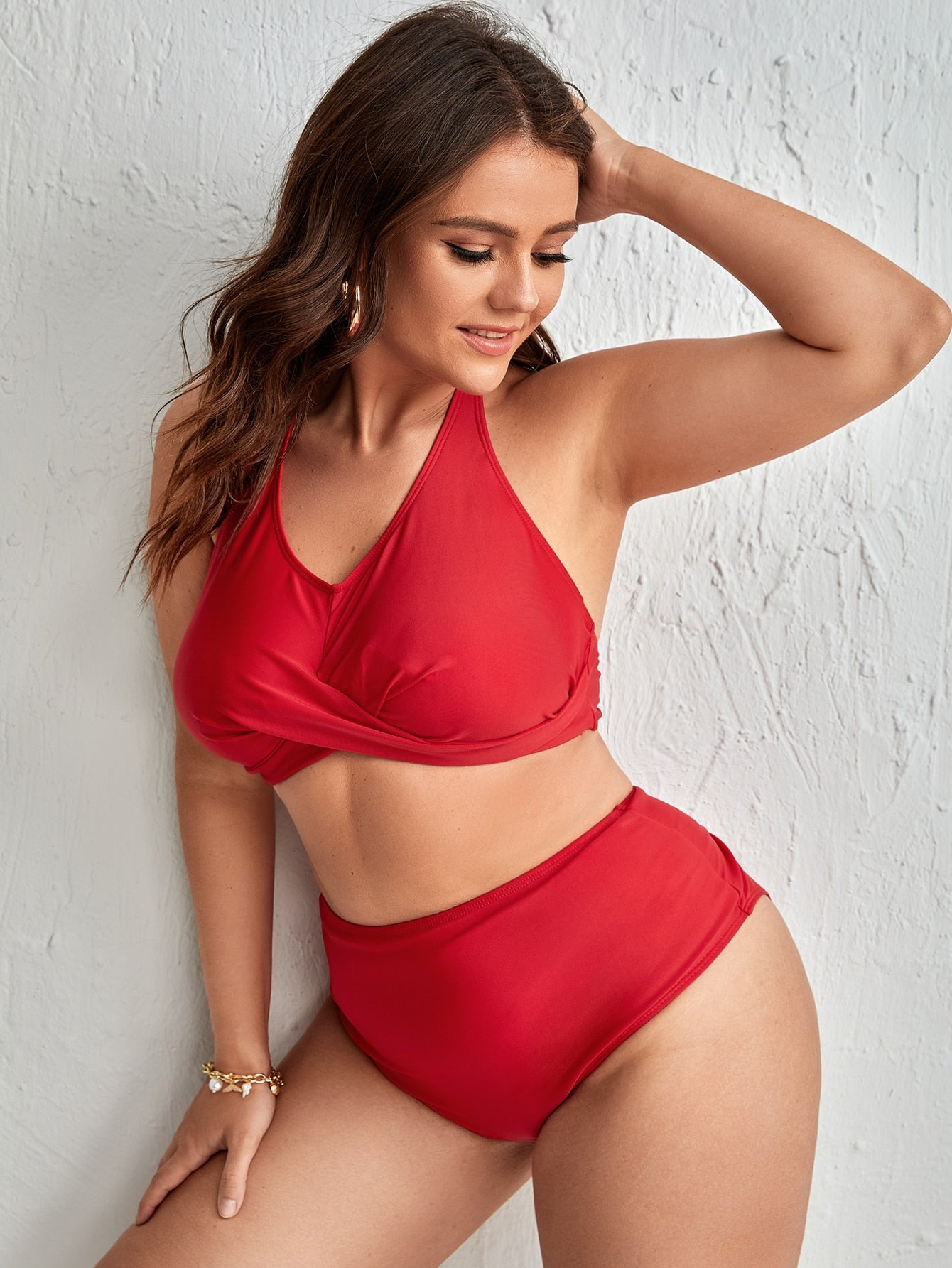 Bikini halter girante delantero