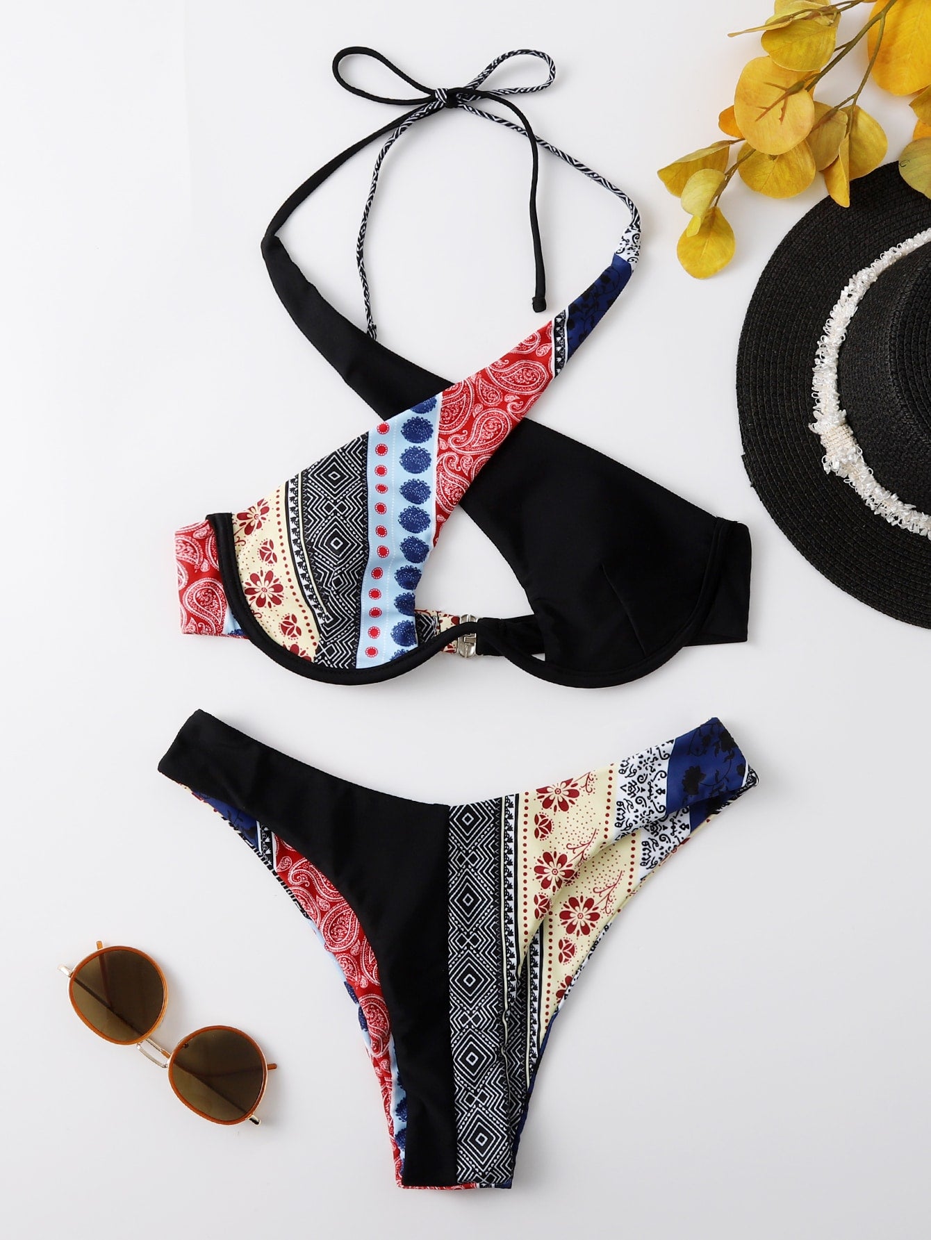 Bikini con estampado geométrico