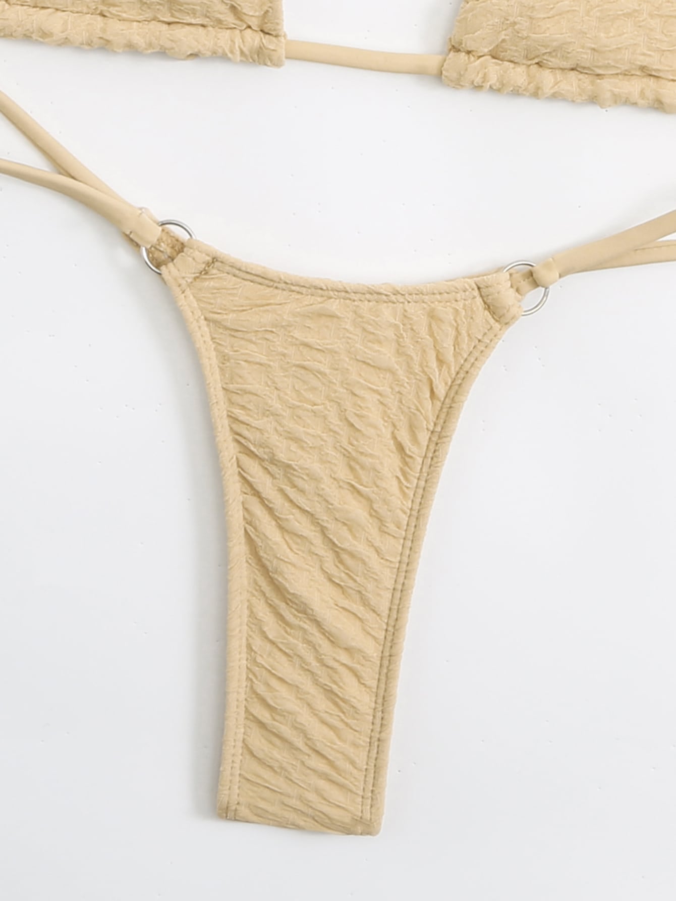 Bikini con tanga triángulo halter micro