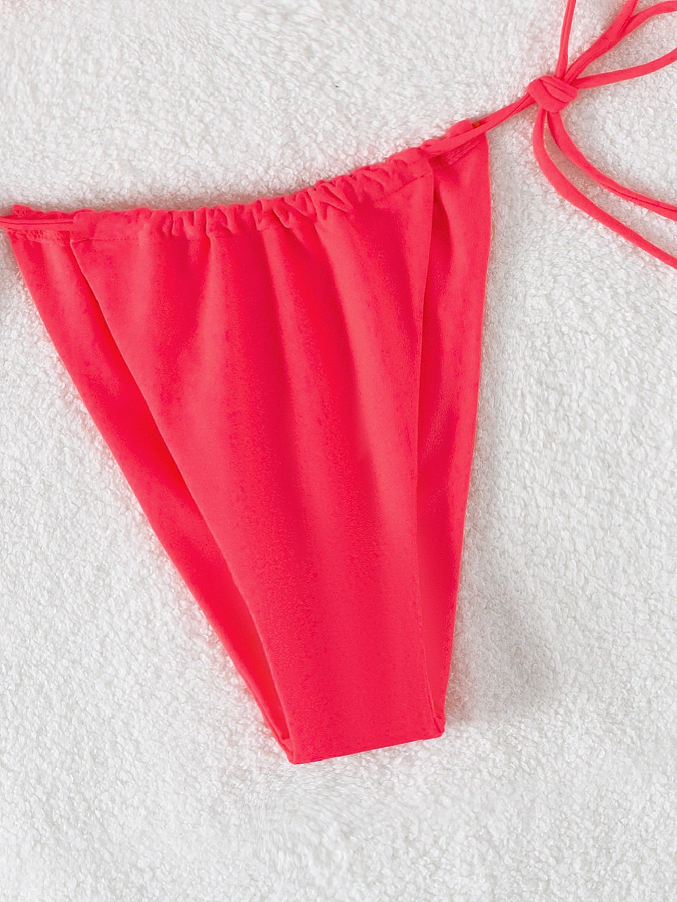 Bikini tanga triángulo