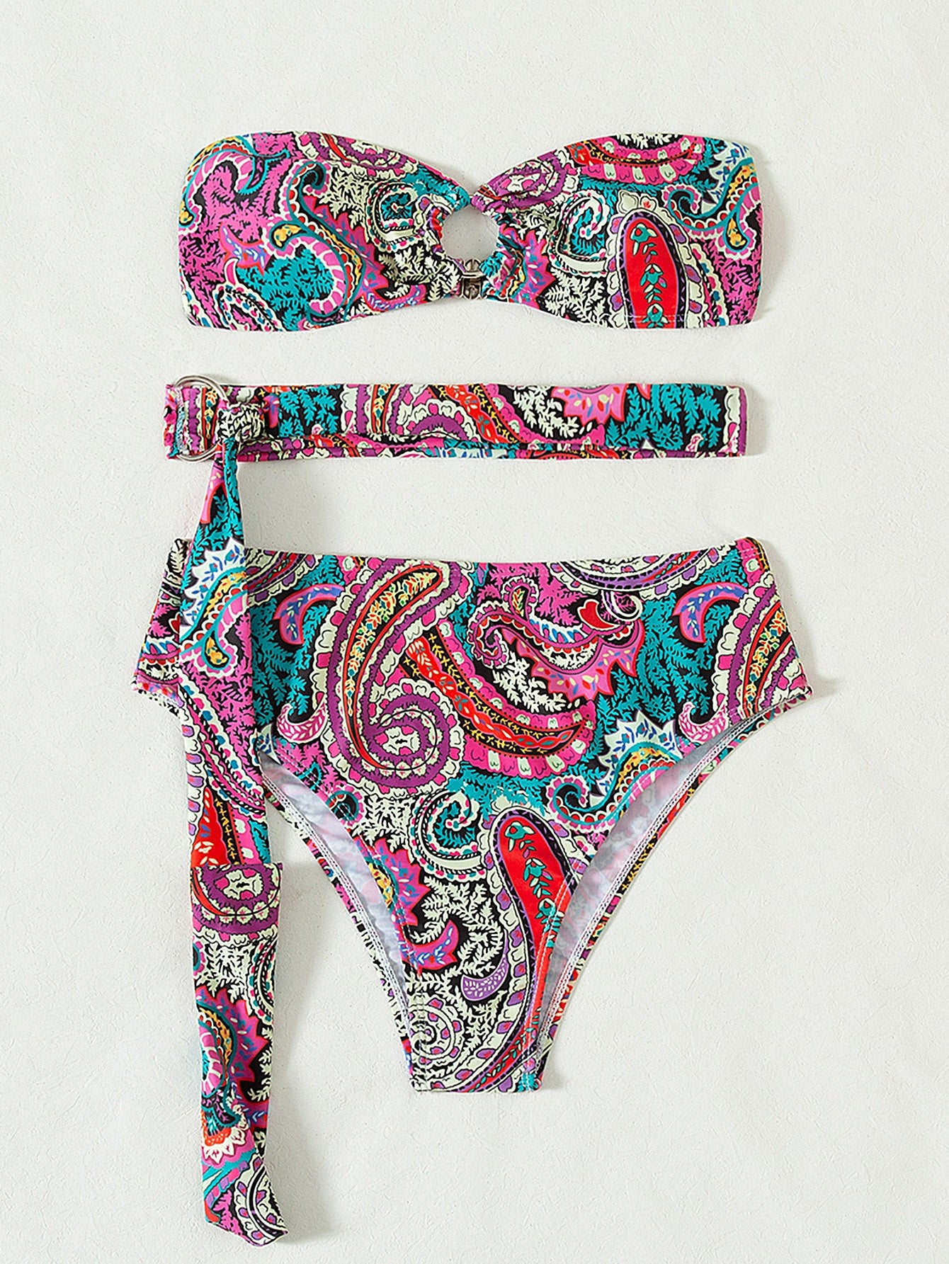 Bikini con estampado de paisley vinculado con aro