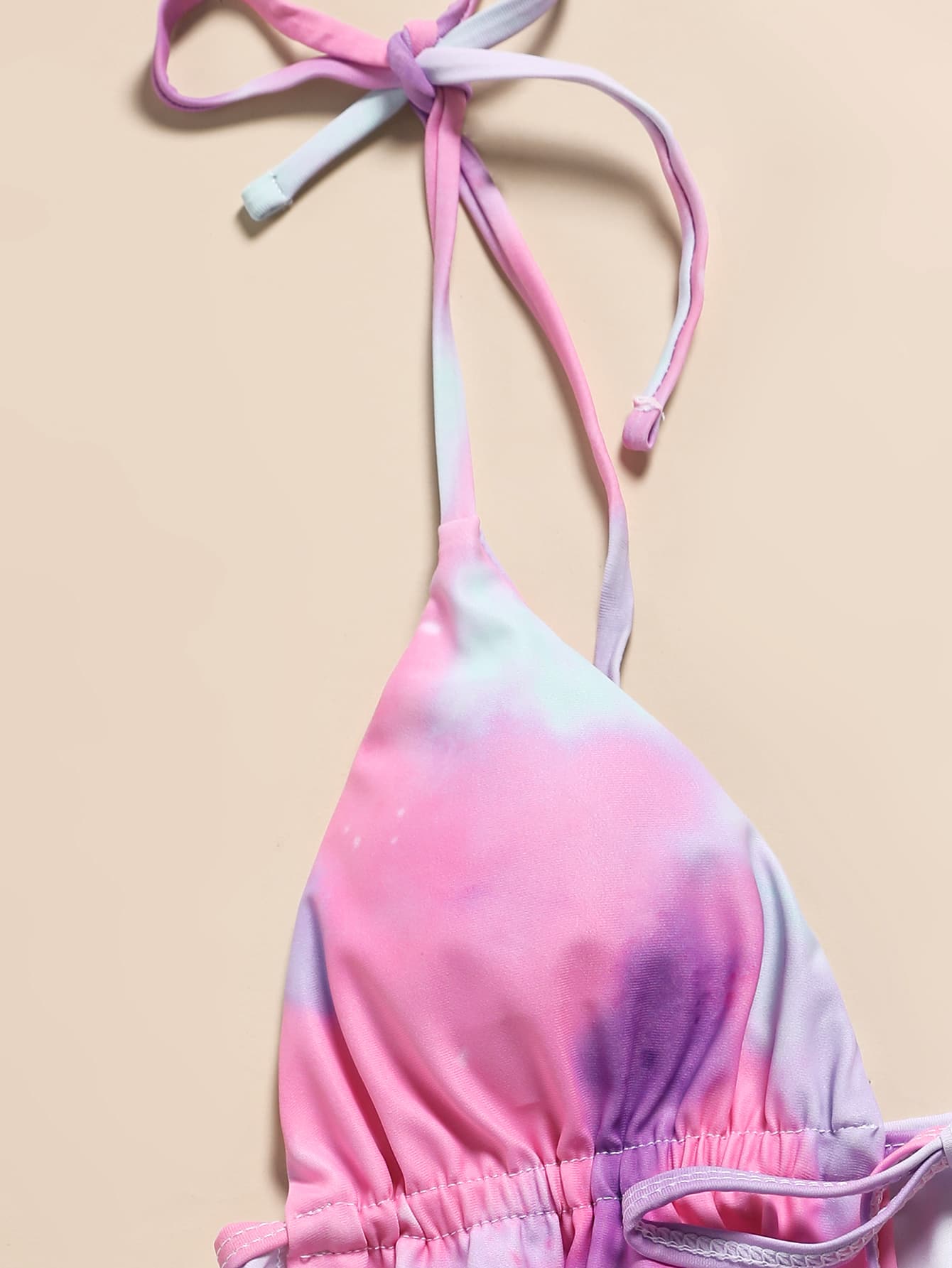 Bikini triángulo de tie dye fruncido